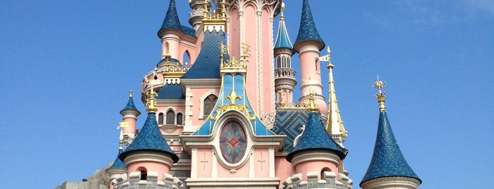 Disneyland Paris is one of Voyage.