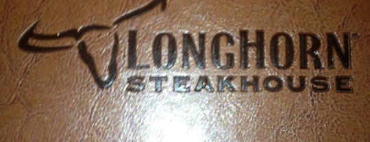 LongHorn Steakhouse is one of Locais curtidos por Jeremy.
