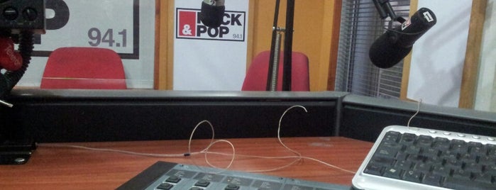 Radio Rock&Pop is one of สถานที่ที่ Ce ถูกใจ.