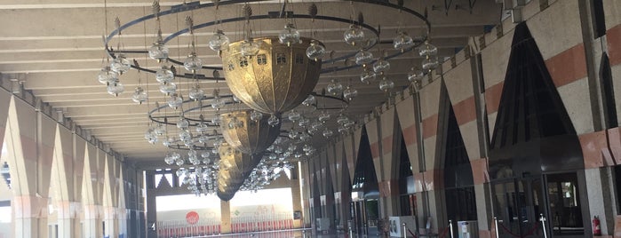 Riyadh Railway Station is one of Locais curtidos por Azad.