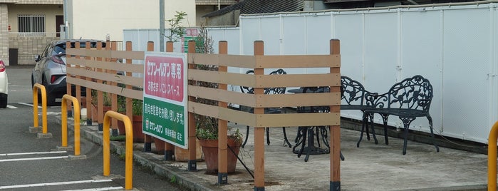 セブンイレブン 熊谷新堀店 is one of コンビニ3.