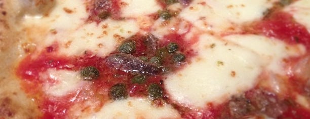PIZZERIA 1830 乃木坂 is one of Itsuroさんのお気に入りスポット.
