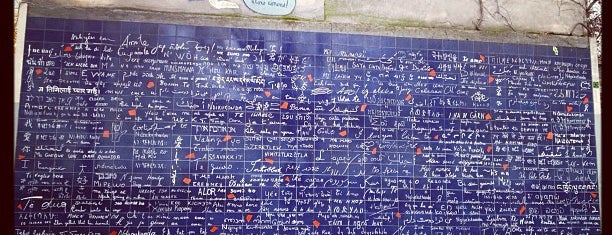 La Muralla "te amo" is one of Paris to do.
