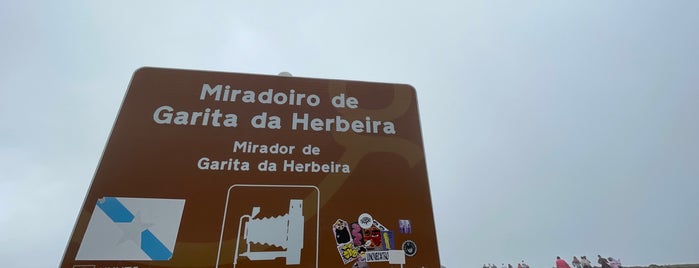 Garita de Herbeira is one of Lieux qui ont plu à Antón.
