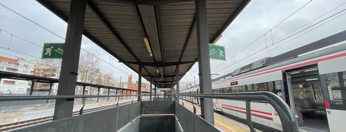 Cercanías Torrejón de Ardoz is one of Estación Metro/Renfe.