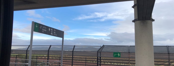 Estación de Requena-Utiel AVE is one of Principales Estaciones ADIF.