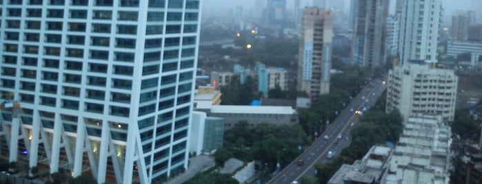 Lower Parel Flyover is one of Killer traffic spots in the city!.