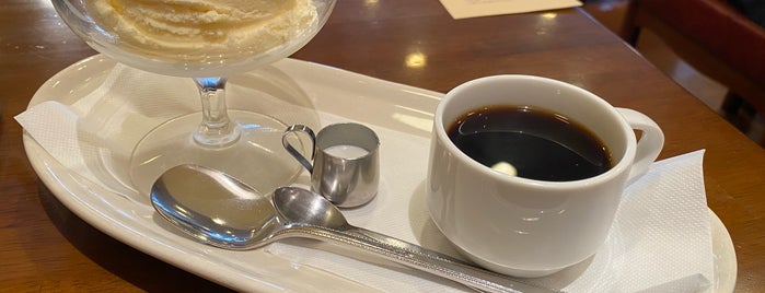 珈琲大使館 人形町店 is one of Sweets ＆ Coffee.