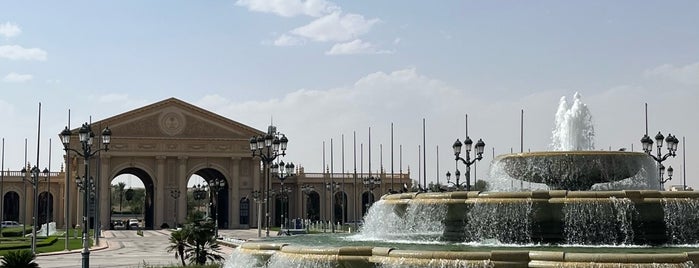 King Abdul Aziz International Conference Center is one of Дубай.