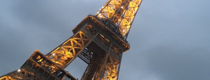 Torre Eiffel is one of Paris.