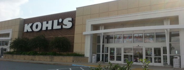 Kohl's is one of Bernadetteさんのお気に入りスポット.