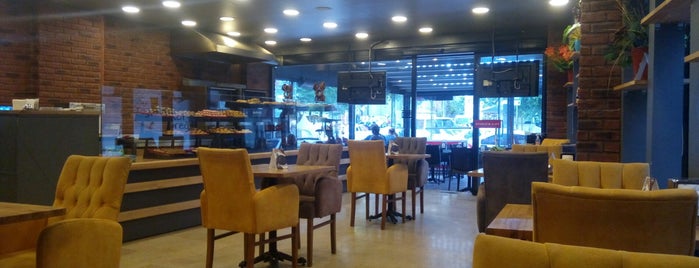 Loca Simitcisi Cafe Restorant is one of bnm mekan.