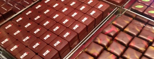 Jean-Paul Hévin is one of Chocolate Shops@Tokyo.