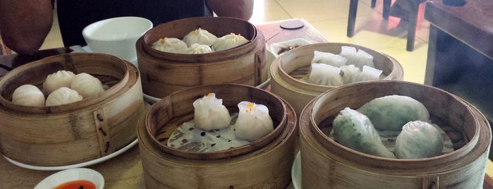 Dim Sum Emperors, Wong Meas Co., Ltd is one of Posti che sono piaciuti a Andre.