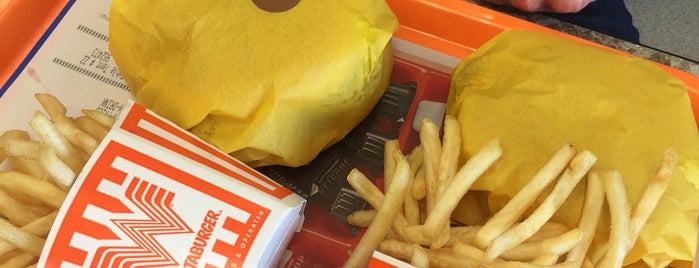 Whataburger is one of Jay'ın Beğendiği Mekanlar.