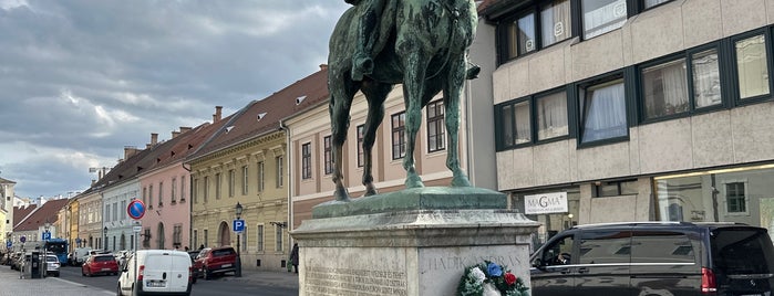 Arany Tökös Ló Szobor / Hadik András lovasszobor is one of Euro trip.