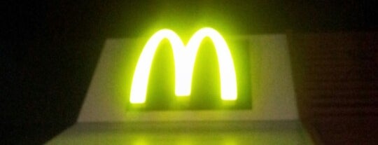 McDonald's is one of Orte, die Yannovich gefallen.