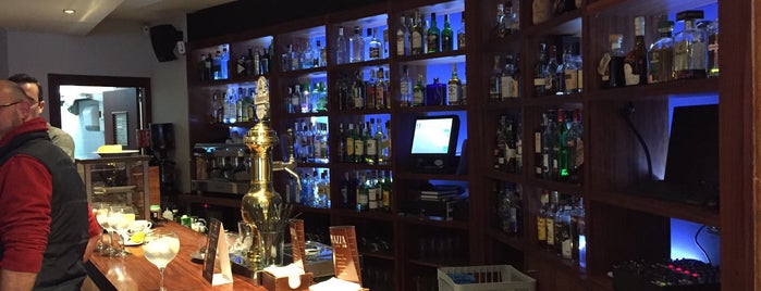 Vespa Bar is one of De Bar En Bar Cartagenero.
