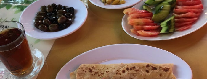 Saklı Bahçe Sıkma Börek Kahvaltı is one of Locais curtidos por S..