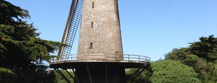 Dutch Windmill is one of Lieux qui ont plu à Michael.