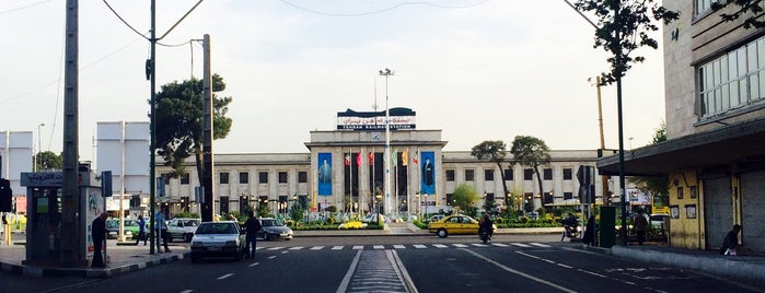 Rah Ahan Square is one of خیابون گردی.
