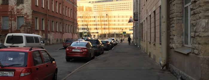 Прядильный переулок is one of Набережные, переулки и аллеи Санкт-Петербурга.