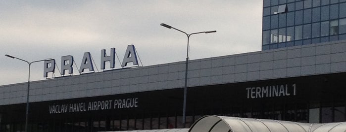 Aeroporto di Praga Václav Havel (PRG) is one of Posti che sono piaciuti a Ondrej.