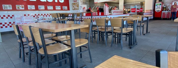 Five Guys is one of Eating/entertainment options.