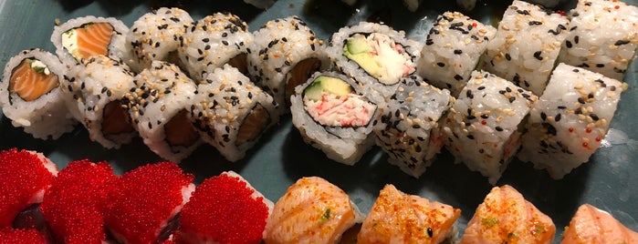 Bar’sushi is one of Lugares favoritos de Murat.