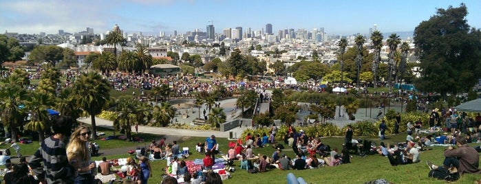 Mission Dolores Park is one of SF for Cassie and Mo.