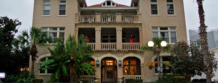 Hotel Havana is one of San Antonio.