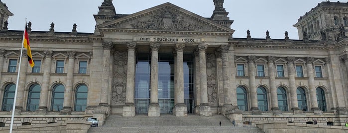 Reichstag is one of Orte, die Jekareff gefallen.