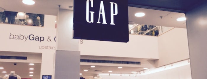 GAP is one of Locais curtidos por Ankur.