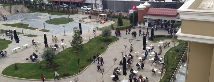 İstanbul Aydın Üniversitesi is one of EMİRHAN PEMPE YAŞAR.