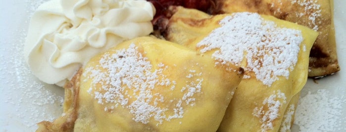 Shokolad Pastry & Cafe is one of Locais salvos de Katherine.