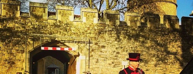 Tower of London is one of To-do / London.