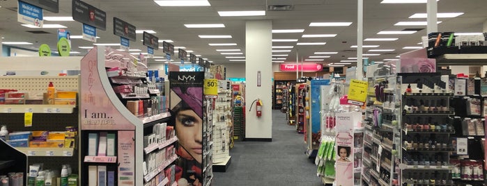 CVS Pharmacy is one of Wendyさんのお気に入りスポット.