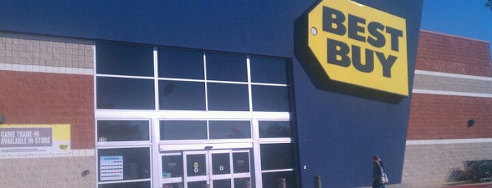 Best Buy is one of Locais curtidos por Jr..