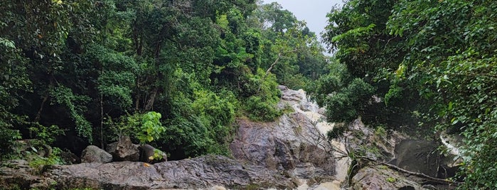 Hin Lat Waterfall Koh Samui is one of Самуи.