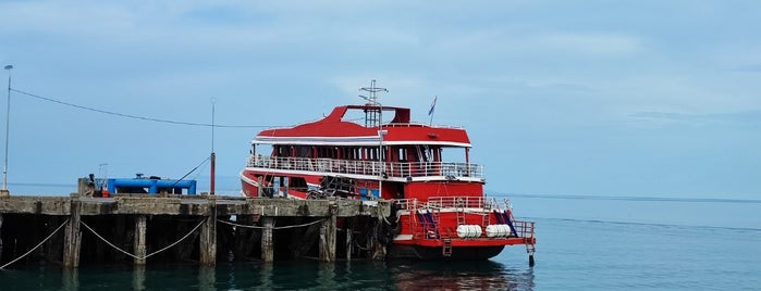 Lomprayah Nathon Pier is one of Koh samui.