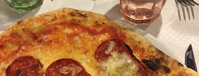 Pizza Caravelle is one of Paris.