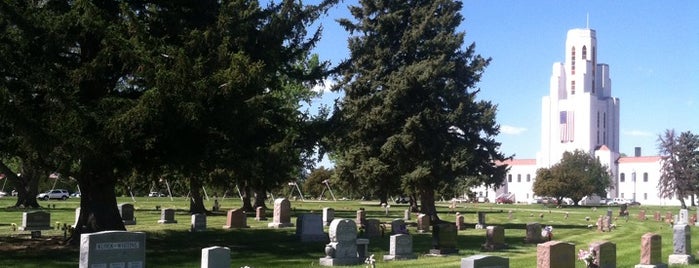 Olinger Crown Hill Mortuary & Cemetery is one of Things to do in Denver when your dead.....