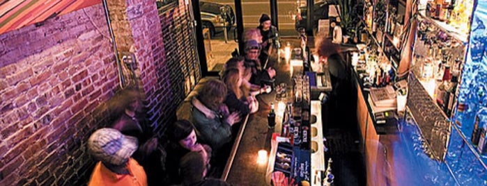 Bar Reis is one of Outdoor Drinking in Brooklyn.