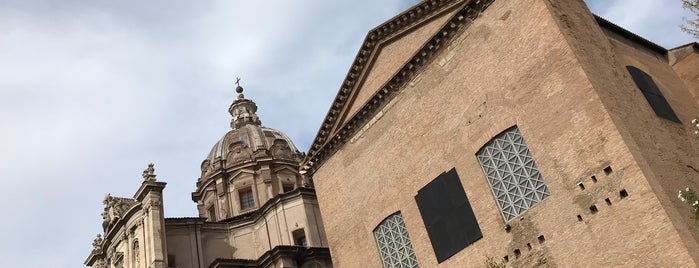 Curia Julia is one of Posti salvati di Kimmie.