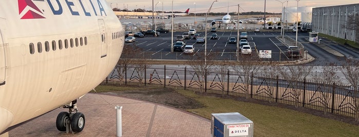Delta 747 Museum is one of Orte, die Alexander gefallen.