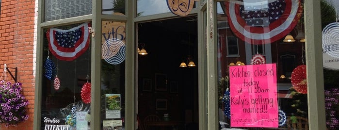 Katys Cafe is one of Locais curtidos por Casie.