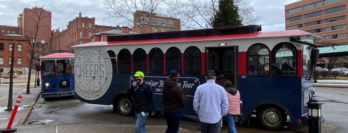 Anheuser-Busch Trolley is one of St. Louis Vacation.