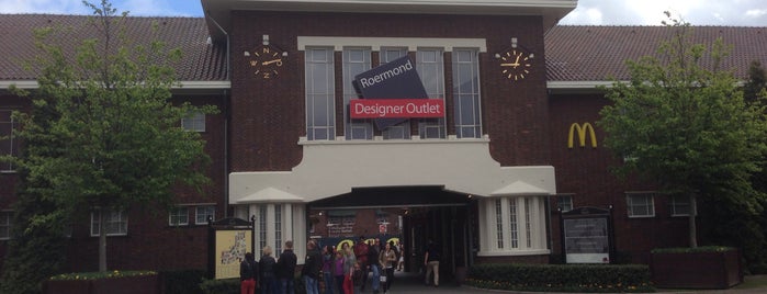 Desigual Outlet is one of Locais curtidos por Olav A..