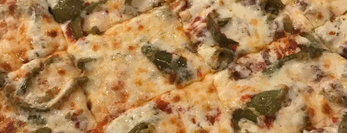 Pizza Capri is one of Restaurant Bucket List.