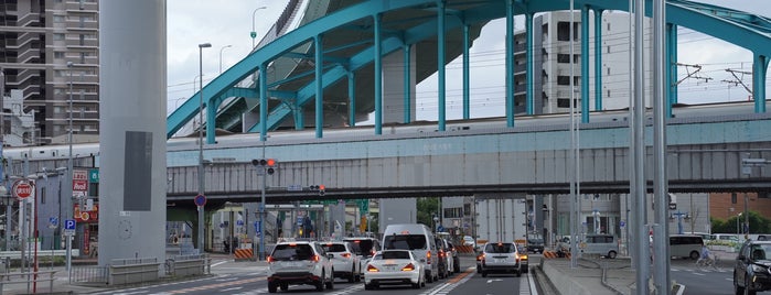 第2六番町架道橋 is one of 東海道新幹線CI処.